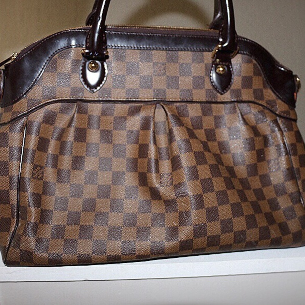 LOUIS VUITTON Medium Damier Ebene Trevi Handbag
